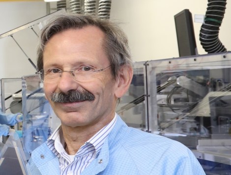 Team Hochdurchsatz Prozessierung für Photovoltaik am HI-ERN startet den Betrieb!